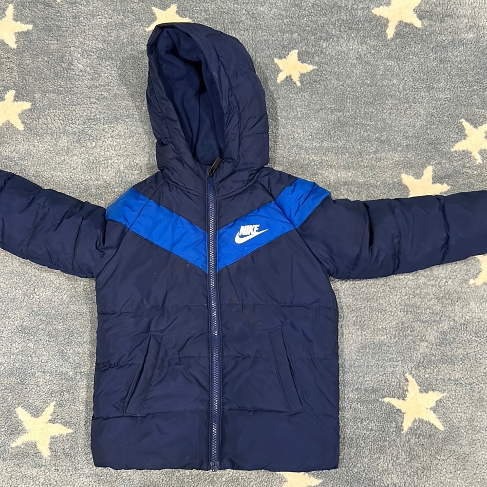 Nike kids coat size 4-5